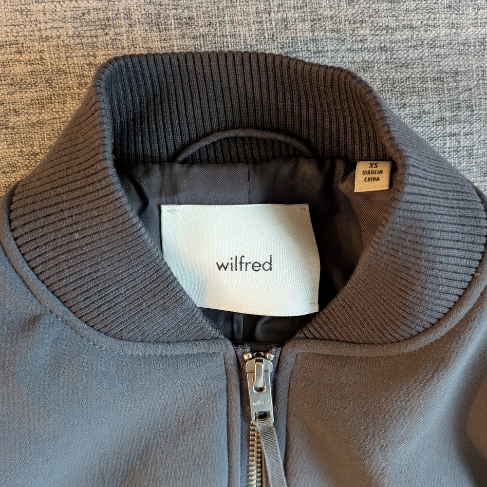 Aritzia Wilfred Medina Cropped Bomber Jacket - Coal Grey, Size XS - Picture 4 of 10